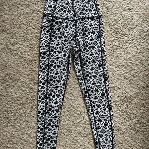 ZYIA Black & White Leopard High-Rise Leggings